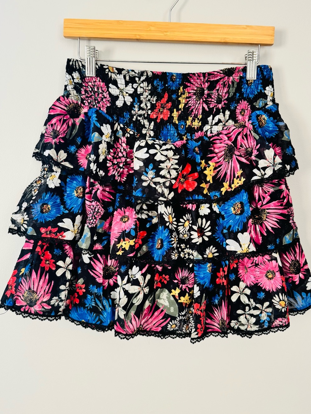 NWT Spring + Mercer Black Floral Tiered Ruffle Mini Skirt M Lace Trim Boho